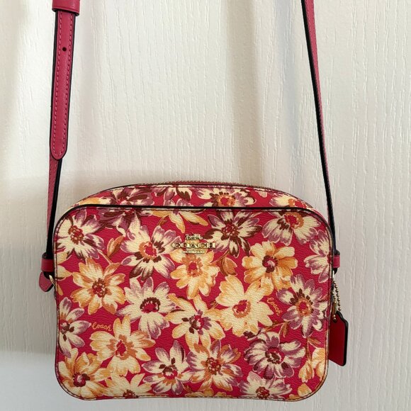 Coach Mini Camera Bag Daisy Floral Print Crossbody Handbag 3572 Pink Multi NEW - Picture 3 of 12